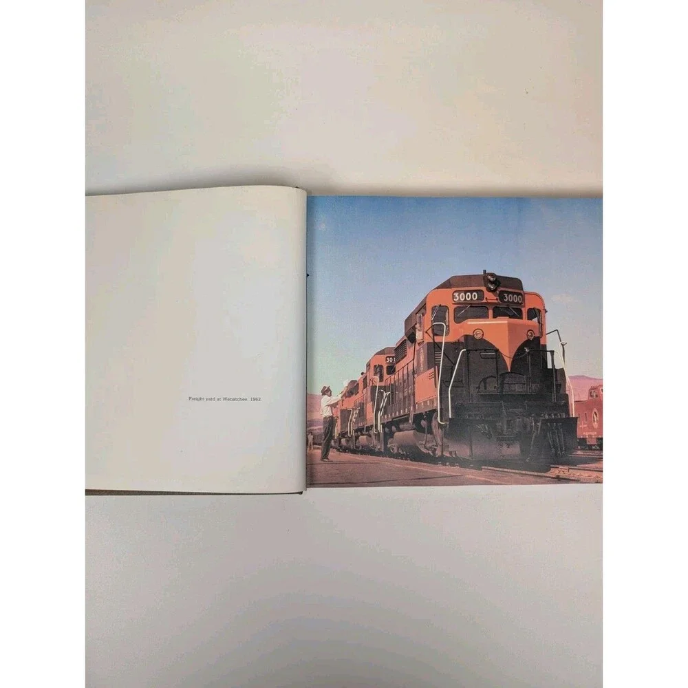 The Great Northern Railway A History Hardcover Railroad Train Book HBS Press